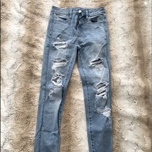 american eagle light blue ripped jeans